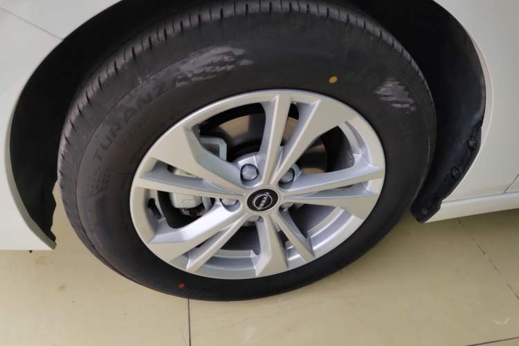 Used Nissan Sylphy 2026 Model 1.6L CVT Worry-Free Edition Left Front Wheel Hub