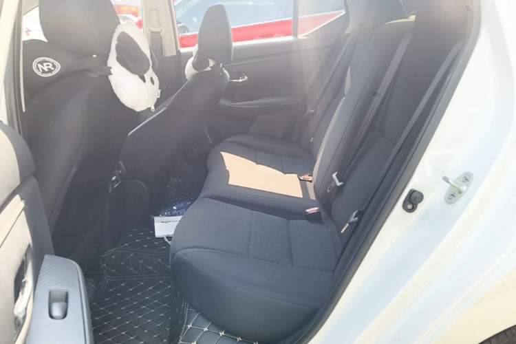 Used Nissan Sylphy 2026 Model 1.6L CVT Worry-Free Edition Left Rear Seat