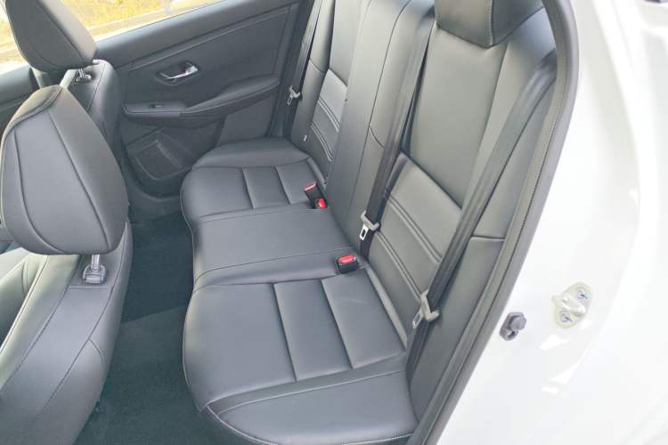 Used Nissan Sylphy 2026 Model 1.6L CVT Genuine Edition Left Rear Seat