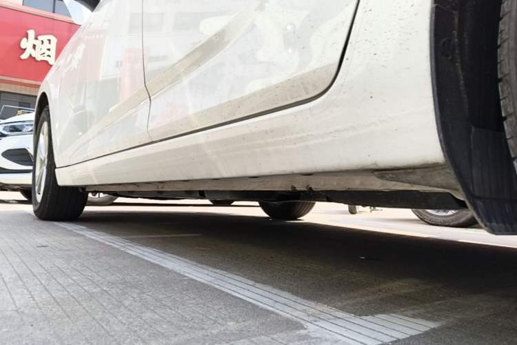 Used Nissan Sylphy 2026 Model 1.6L CVT Worry-Free Edition Left Side Sill