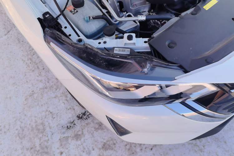 Used Nissan Sylphy 2026 Model 1.6L CVT Worry-Free Edition Right Front Headlight
