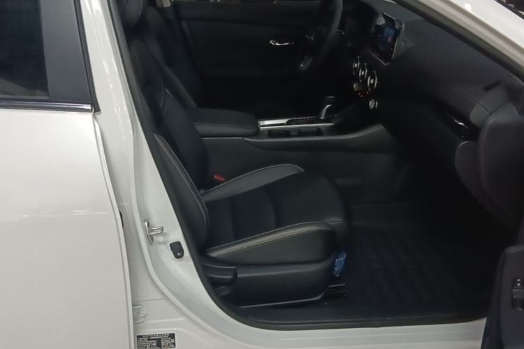 Used Nissan Sylphy 2026 Model 1.6L CVT Genuine Edition Right Front Seat