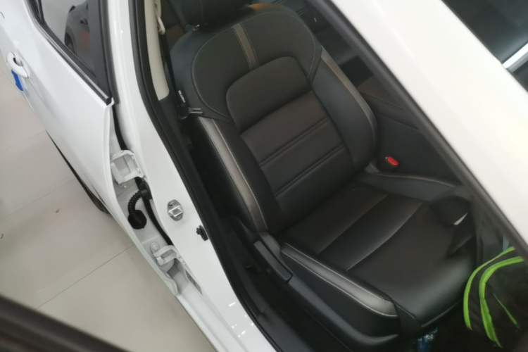 Used Nissan Sylphy 2026 Model 1.6L CVT Genuine Edition Right Front Seat