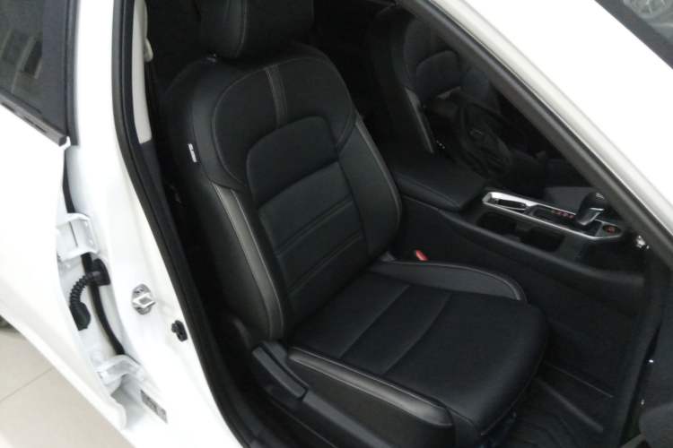 Used Nissan Sylphy 2026 Model 1.6L CVT Genuine Edition Right Front Seat