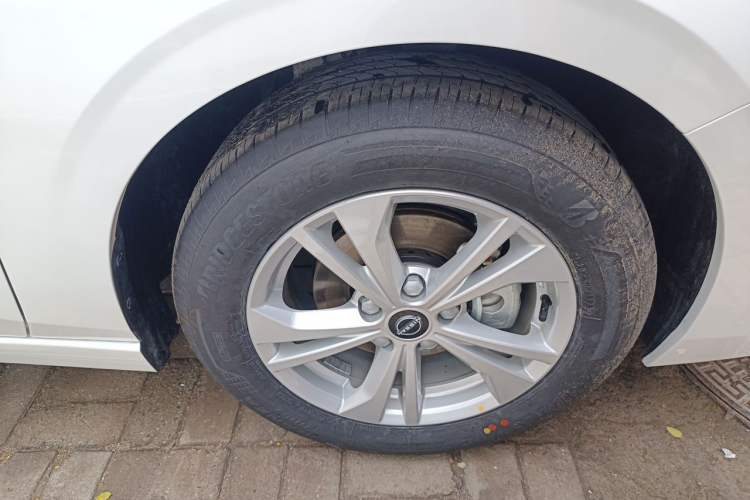 Used Nissan Sylphy 2026 Model 1.6L CVT Worry-Free Edition Right Front Wheel Hub