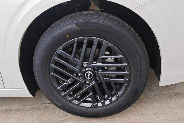 Used Nissan Sylphy 2026 1.6L CVT Technology Edition Right Front Wheel Hub