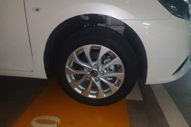 Used Nissan Sylphy 2026 Classic 1.6L CVT Peace of Mind Edition Right Front Wheel Hub