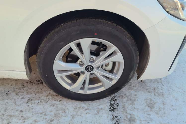 Used Nissan Sylphy 2026 Model 1.6L CVT Worry-Free Edition Right Front Wheel Hub