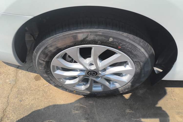 Used Nissan Sylphy 2026 Classic 1.6L CVT Peace of Mind Edition Right Rear Wheel Hub
