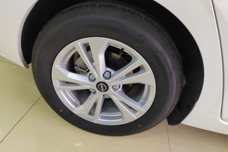 Used Nissan Sylphy 2026 Model 1.6L CVT Worry-Free Edition Right Rear Wheel Hub