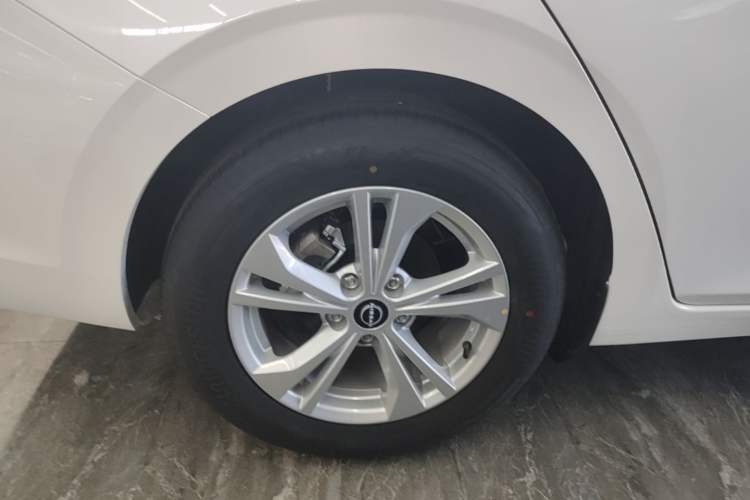 Used Nissan Sylphy 2026 Model 1.6L CVT Worry-Free Edition Right Rear Wheel Hub