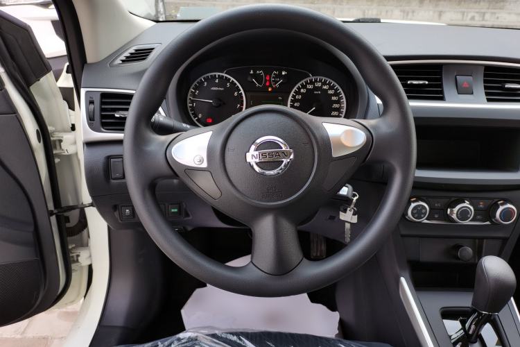 Used Nissan Sylphy 2026 Classic 1.6L CVT Peace of Mind Edition Steering Wheel