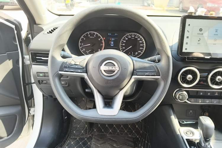 Used Nissan Sylphy 2026 Model 1.6L CVT Worry-Free Edition Steering Wheel