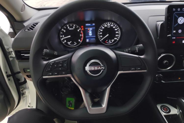 Used Nissan Sylphy 2026 Model 1.6L CVT Worry-Free Edition Steering Wheel
