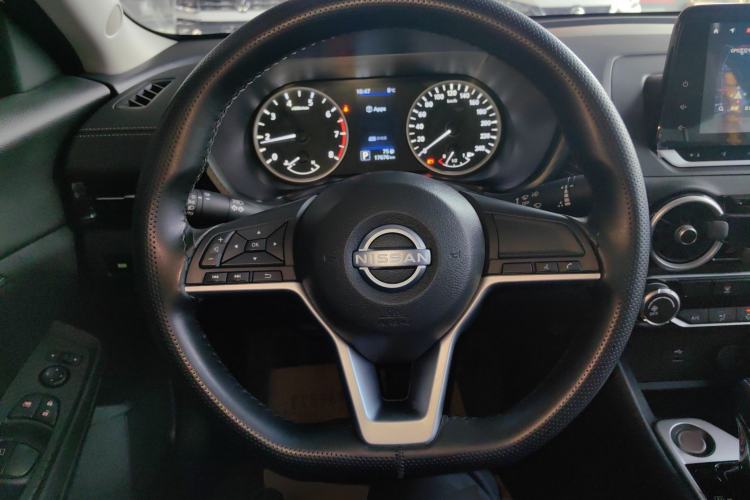 Used Nissan Sylphy 2026 Model 1.6L CVT Genuine Edition Steering Wheel