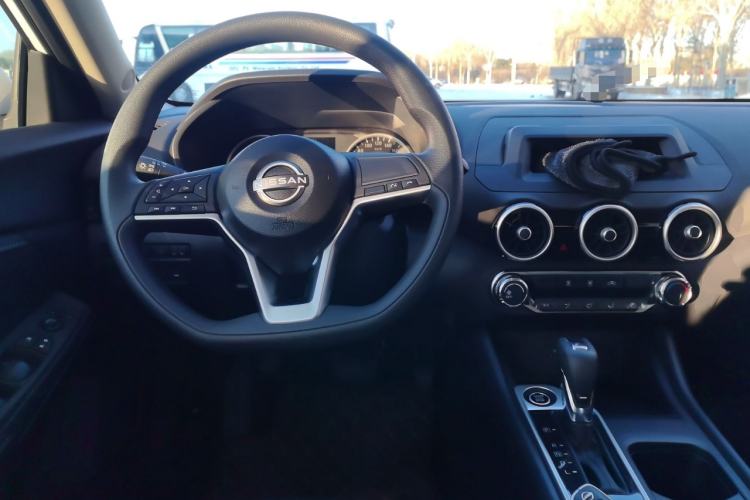 Used Nissan Sylphy 2026 Model 1.6L CVT Worry-Free Edition Steering Wheel
