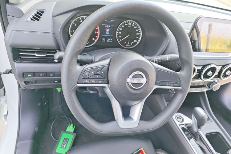 Used Nissan Sylphy 2026 Model 1.6L CVT Genuine Edition Steering Wheel