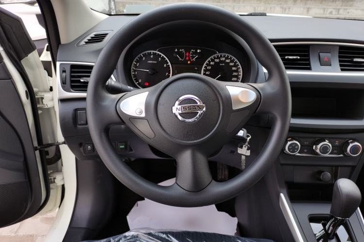 Used Nissan Sylphy 2026 Classic 1.6L CVT Peace of Mind Edition Steering Wheel