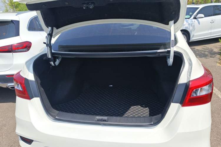 Used Nissan Sylphy 2026 Classic 1.6L CVT Comfort Edition Trunk