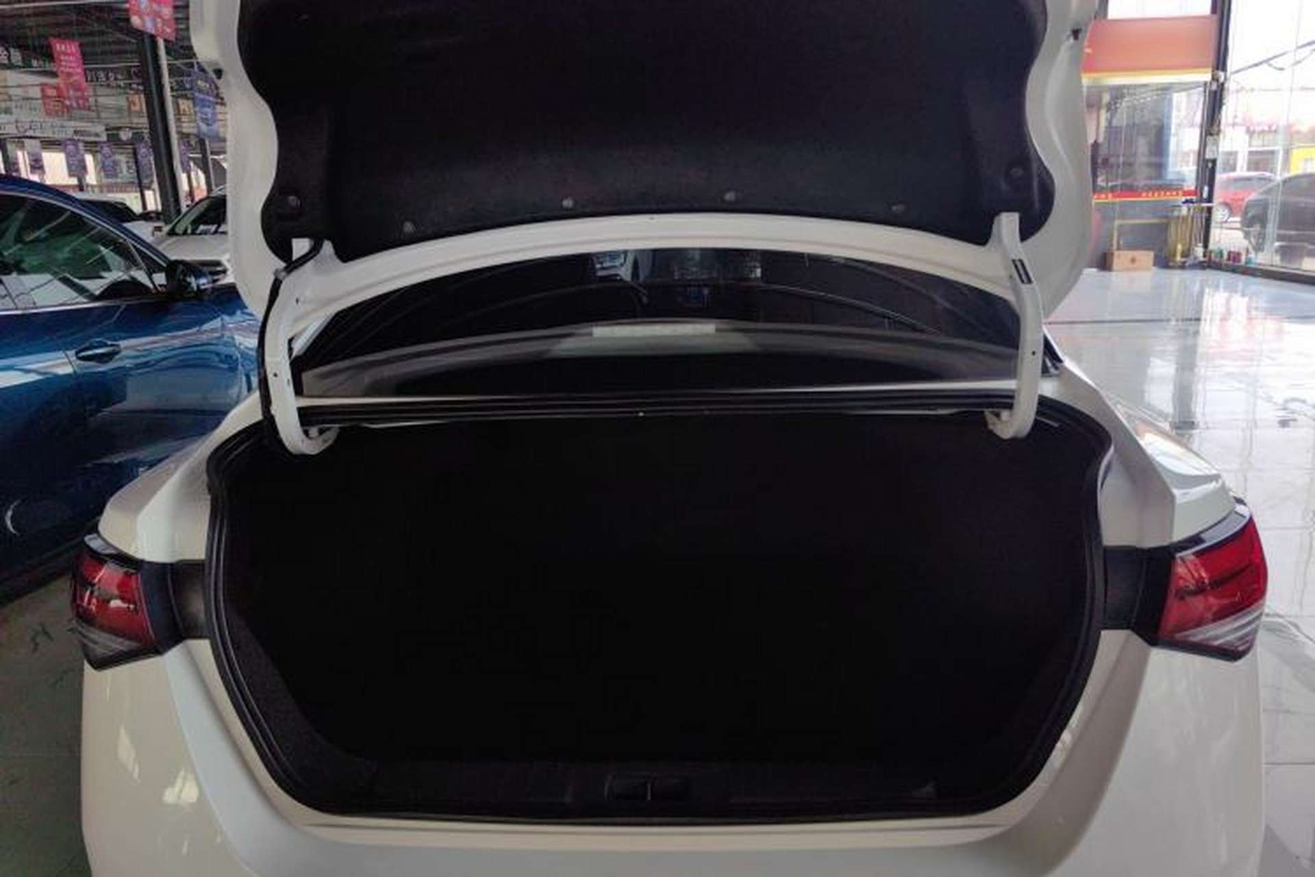 Used Nissan Sylphy 2026 Model 1.6L CVT Genuine Edition Trunk