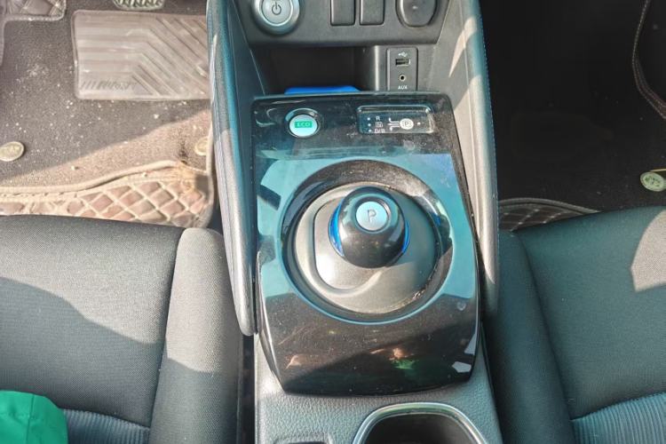 Used Nissan Sylphy EV 2018 Comfort Edition Customized Version Interior 3