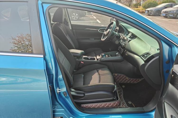 Used Nissan Sylphy EV 2018 Comfort Edition Customized Version Interior 6