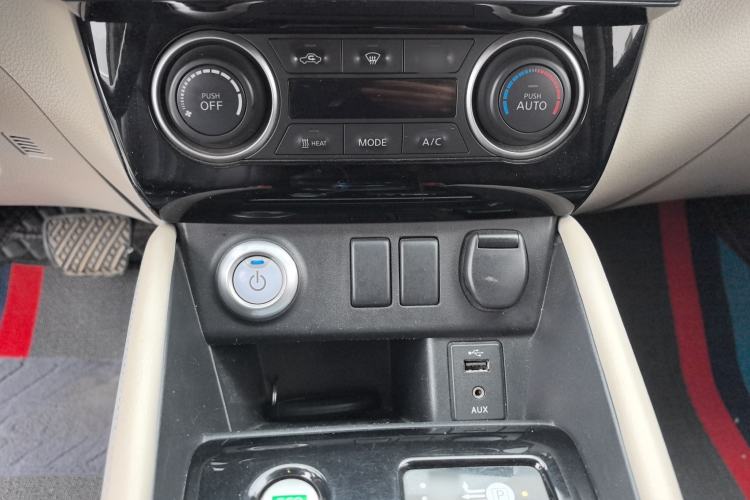 Used Nissan Sylphy EV 2018 Smart Edition Custom Version Audio And AC Panel