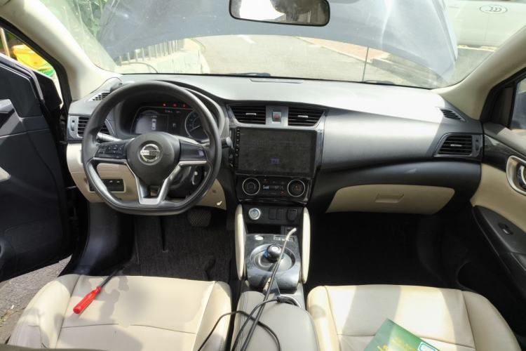 Used Nissan Sylphy EV 2018 Smart Edition Center Console