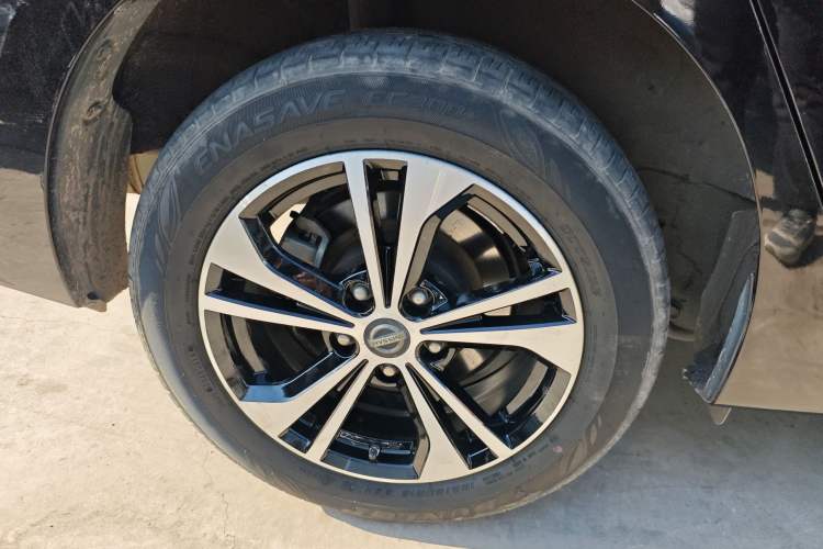 Used Nissan Sylphy EV 2018 Smart Edition Exterior 3