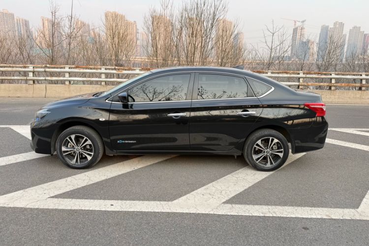 Used Nissan Sylphy EV 2018 Smart Edition Exterior 4