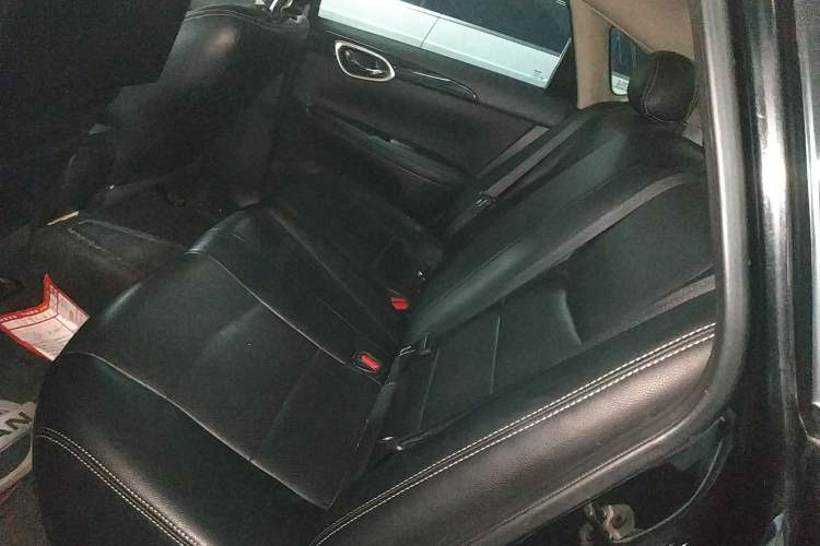 Used Nissan Sylphy EV 2018 Smart Edition Custom Version Interior 4