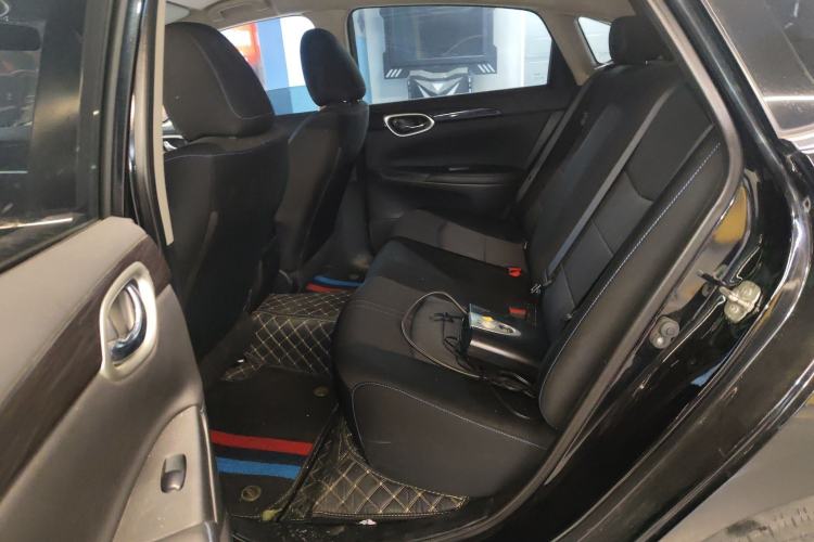 Used Nissan Sylphy EV 2018 Comfort Edition Customized Version Interior 4