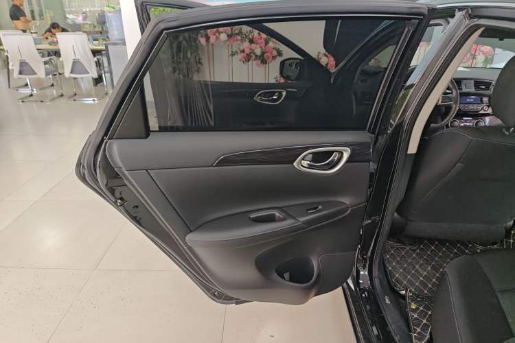 Used Nissan Sylphy EV 2018 Smart Edition Custom Version Interior 8