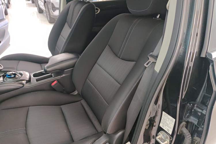 Used Nissan Sylphy EV 2018 Smart Edition Custom Version Left Front Seat