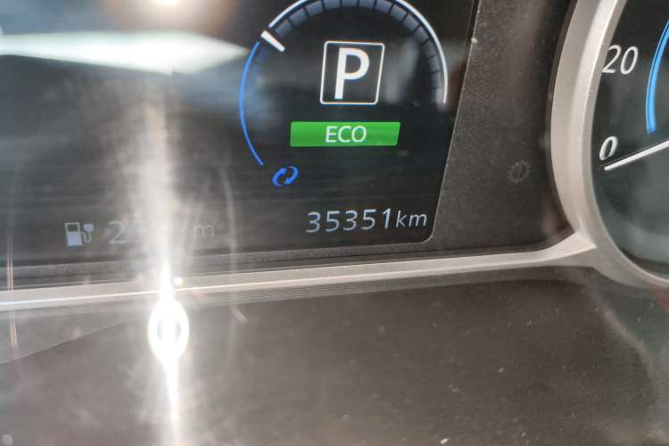 Used Nissan Sylphy EV 2018 Smart Edition Odometer Close Up