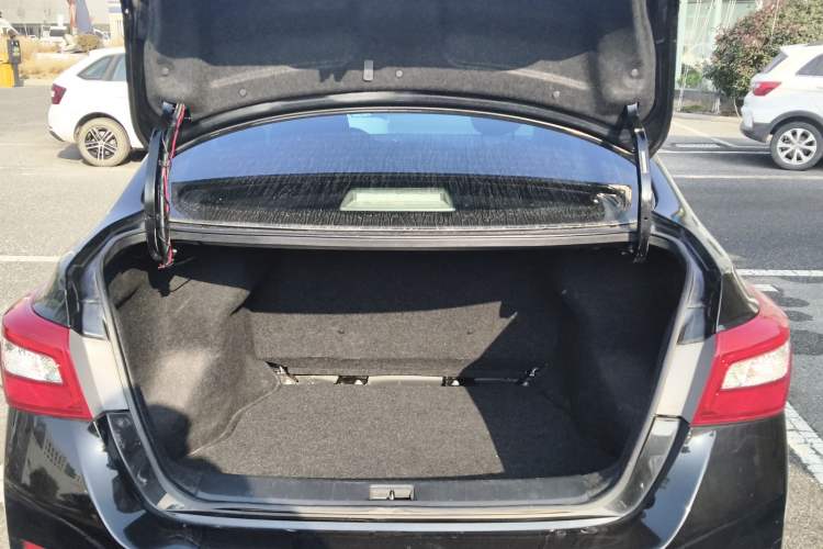Used Nissan Sylphy EV 2018 Smart Edition Trunk