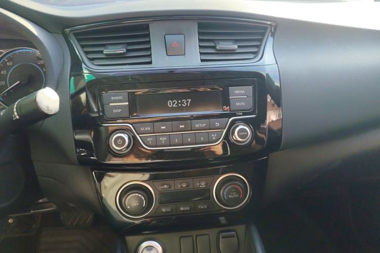 Used Nissan Sylphy EV 2018 Smart Edition Custom Version Audio And AC Panel