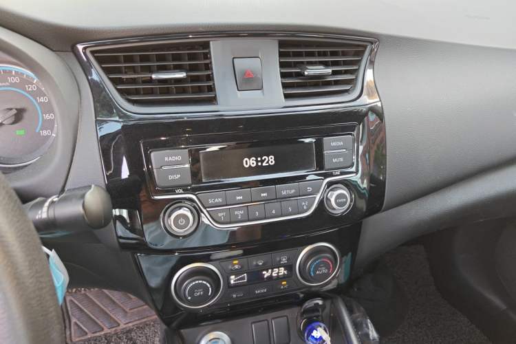 Used Nissan Sylphy EV 2018 Smart Edition Audio And AC Panel