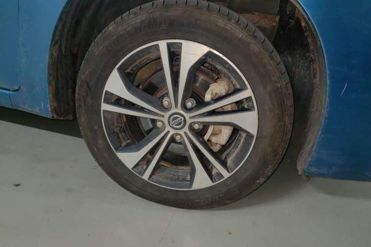 Used Nissan Sylphy EV 2018 ZhiZun Edition Right Front Wheel Hub