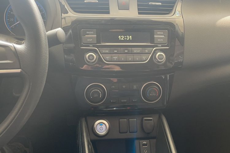 Used Nissan Sylphy EV  Audio And AC Panel