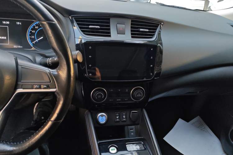 Used Nissan Sylphy EV 2018 ZhiZun Edition Audio And AC Panel