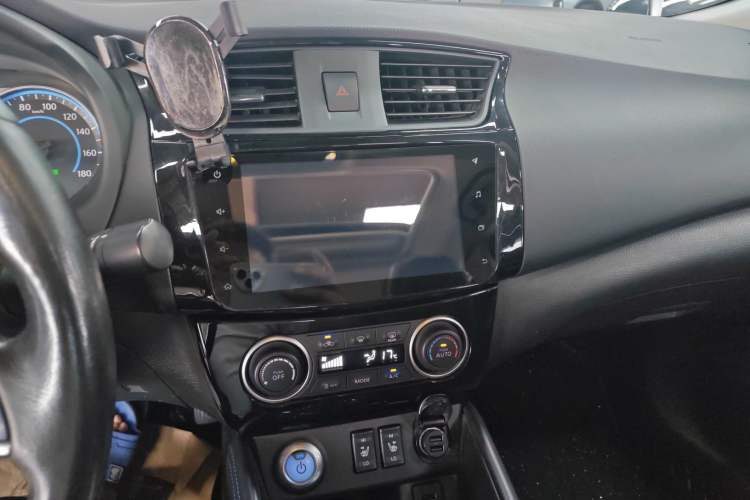 Used Nissan Sylphy EV 2018 ZhiZun Edition Audio And AC Panel