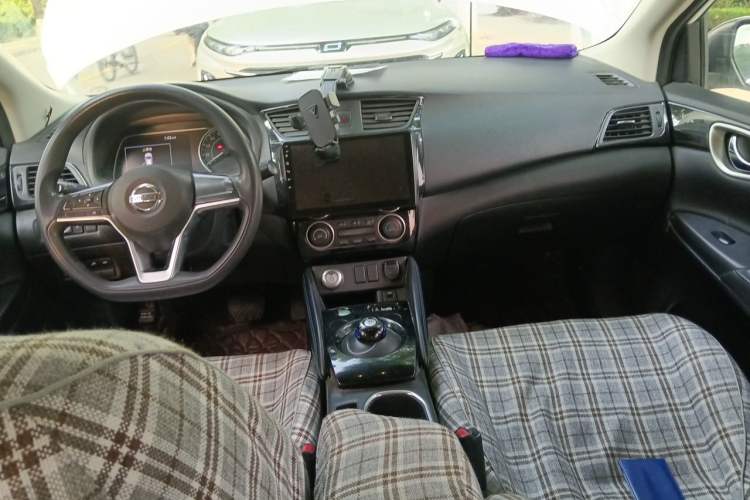 Used Nissan Sylphy EV 2018 Smart Edition Center Console