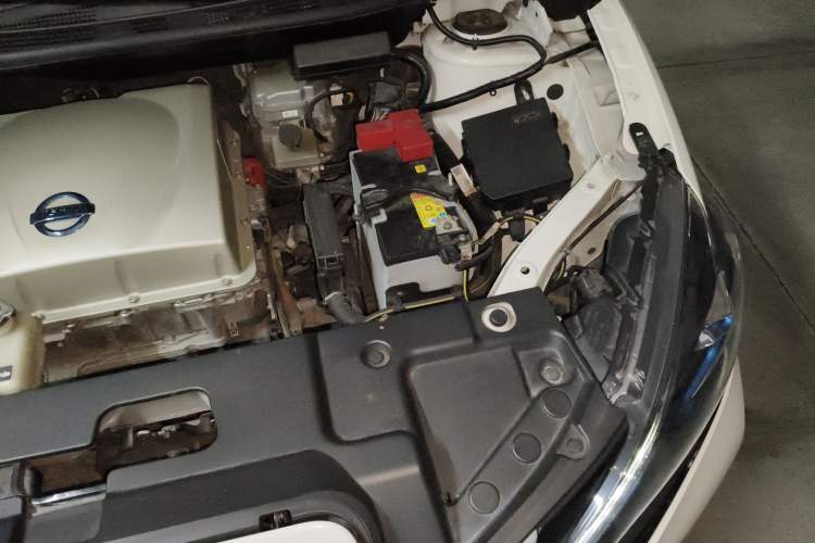 Used Nissan Sylphy EV 2018 ZhiZun Edition Engine Bay Left