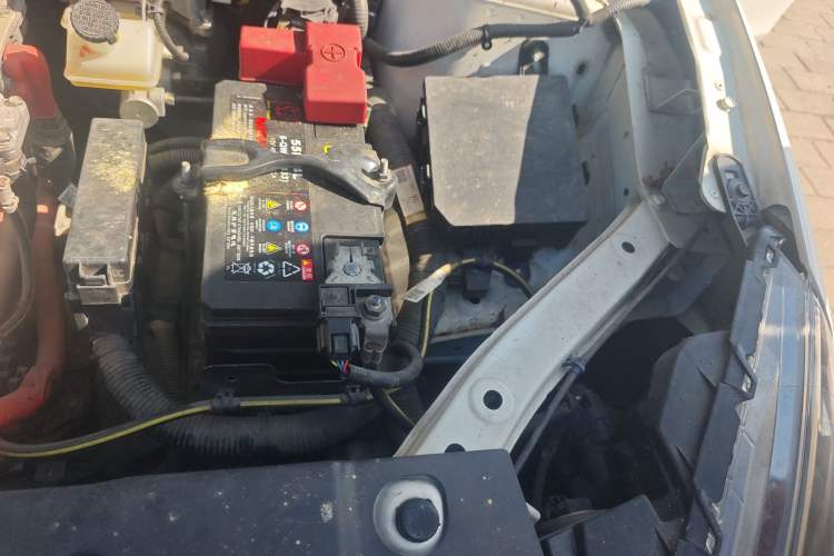 Used Nissan Sylphy EV 2018 ZhiZun Edition Engine Bay Left