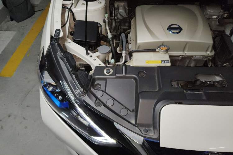 Used Nissan Sylphy EV 2018 ZhiZun Edition Engine Bay Right