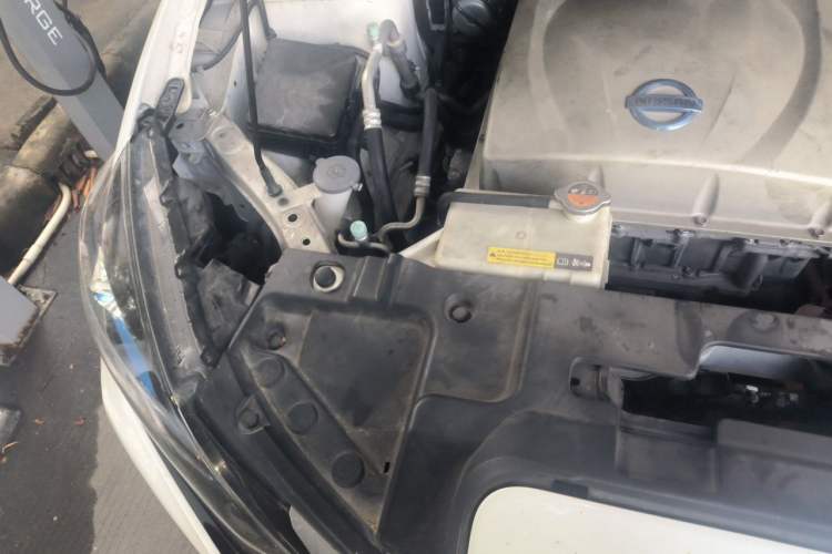 Used Nissan Sylphy EV 2018 ZhiZun Edition Engine Bay Right