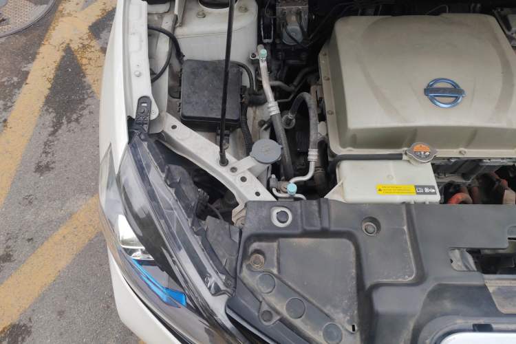 Used Nissan Sylphy EV 2018 ZhiZun Edition Engine Bay Right