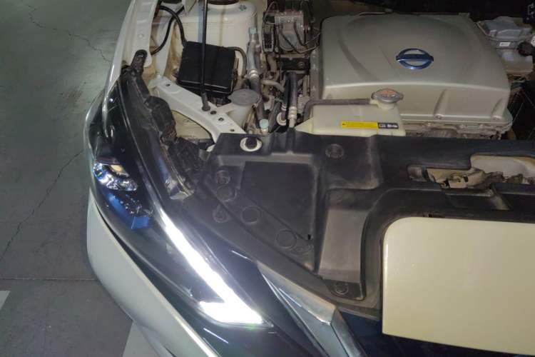 Used Nissan Sylphy EV 2018 ZhiZun Edition Engine Bay Right