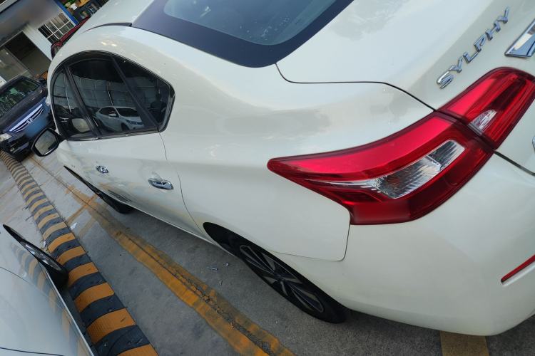 Used Nissan Sylphy EV 2018 Smart Edition Exterior 3